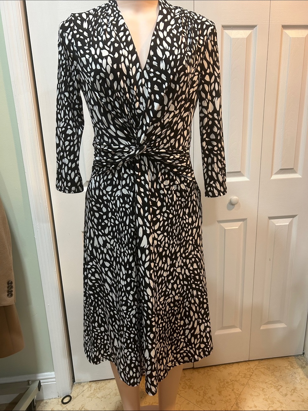 White House Black Market Black and White Knot-Front Midi Dress